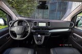 2017 Peugeot Expert Traveller 2.0 BlueHDi 180 HP EAT6 (8+1) galeri küçük görseli 6