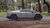 2024 Tesla Cybertruck 600 HP (4x4) galeri küçük görseli 2